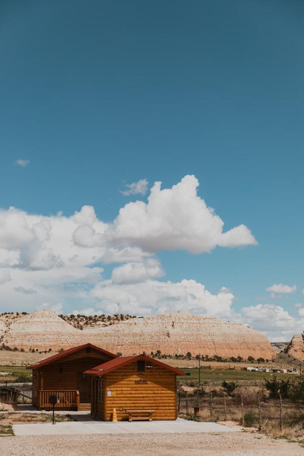 Log Cottages At Bryce Canyon #2 캐논빌 외부 사진