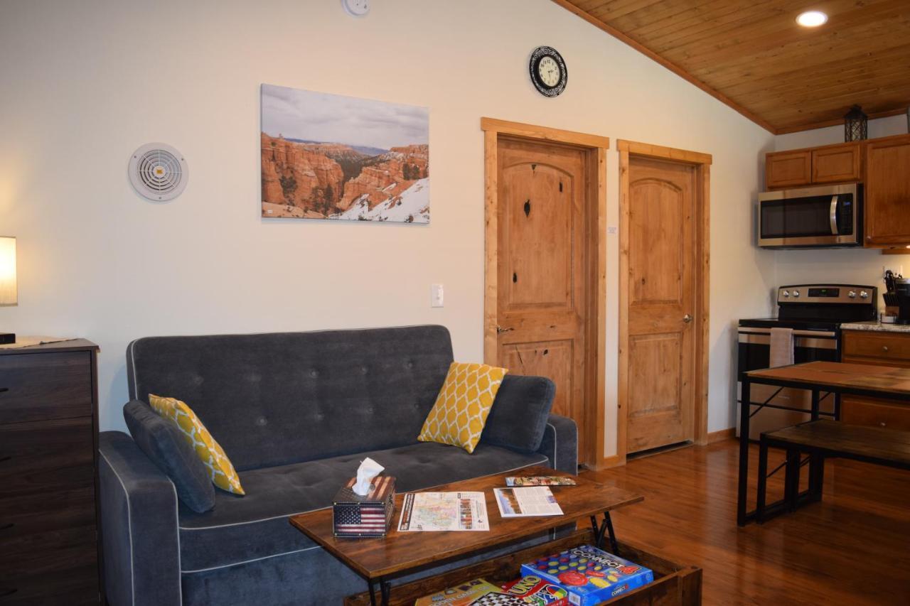 Log Cottages At Bryce Canyon #2 캐논빌 외부 사진